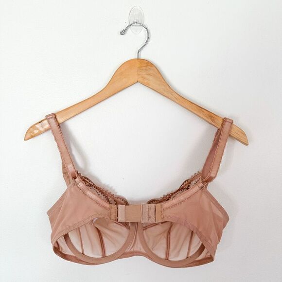 Wacoal Evocative Edge Full Figure Underwire Bra in Roebuck Nude - Picture 2 of 10